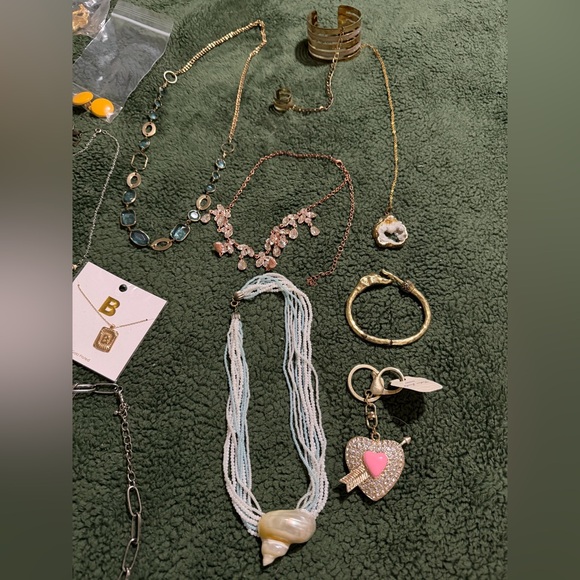 Jewelry lot (many vintage pieces) - Picture 2 of 9